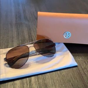 Tory Burch Aviator Style Sunglases